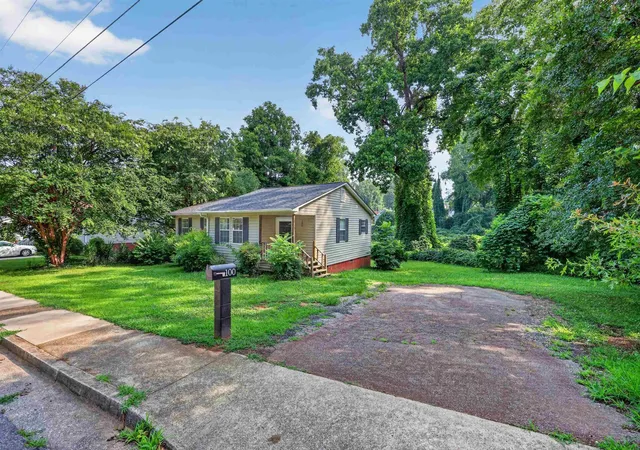 Homes for sale in Spartanburg, SC | 100 Celestial St, Spartanburg, SC 29306 | MLS# SPN339090
