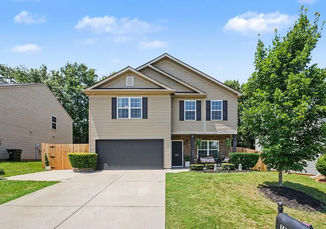 Photo 2 of Single family home for sale at 707 Markham Cir, Moore, SC 29369 | MLS# SPN339098 | Listing updated on 2026-09-19
