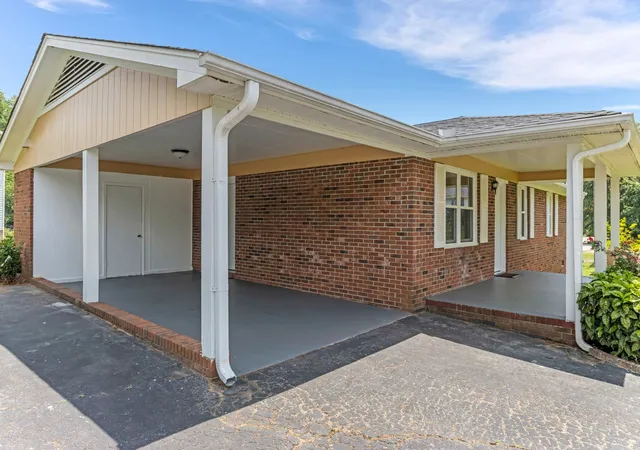 3rd image of 108 Cone Dr, Liberty, SC 29657 | MLS# SPN339118