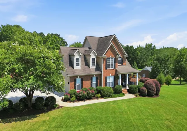Photo 3 of Sale Pending at 238 Donegal Dr, Moore, SC 29369 | MLS# SPN339119 | Listing updated on 2026-08-24