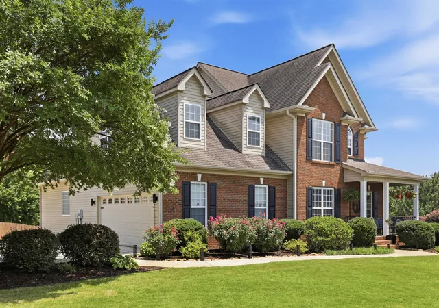 Photo 3 of Sale Pending at 238 Donegal Dr, Moore, SC 29369 | MLS# SPN339119 | Listing updated on 2026-08-24