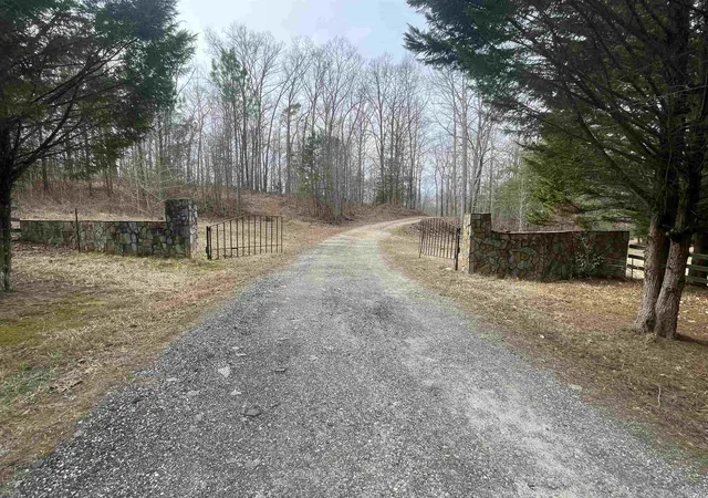 1st image of 1944 Dr John's Rd, Westminster, SC 29693 | MLS# SPN339140
