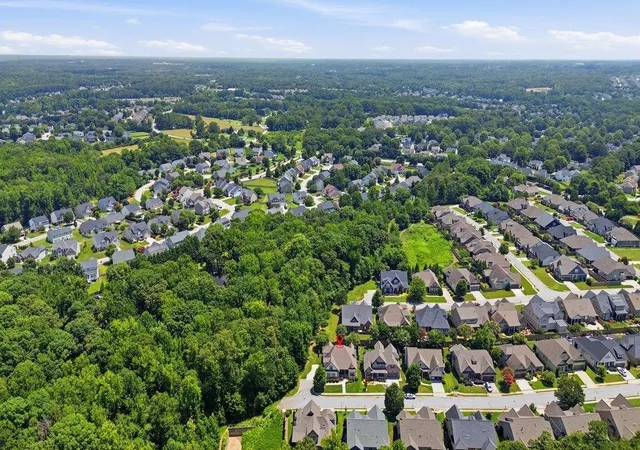 Homes for sale in Simpsonville, SC | 350 Laguna Ln, Simpsonville, SC 29680 | MLS# SPN339151