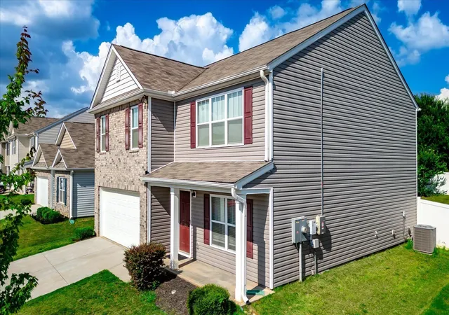 4th image of 106 Poplarviille Dr, Piedmont, SC 29673 | MLS# SPN339183