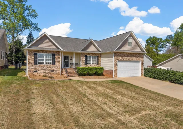 Homes for sale in Boiling Springs, SC | 414 Landstone Ter, Boiling Springs, SC 29316 | MLS# SPN339209