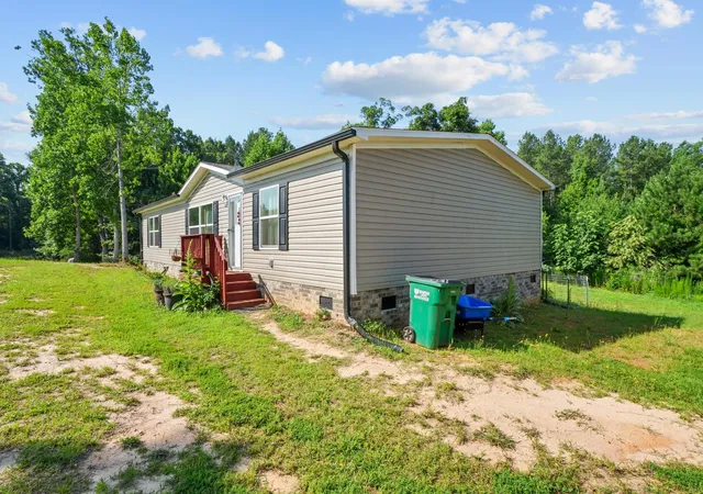 Photo 3 of Sale Pending at 580 Hopper Fish Camp Rd, Spartanburg, SC 29307 | MLS# SPN339223 | Listing updated on 2026-10-21