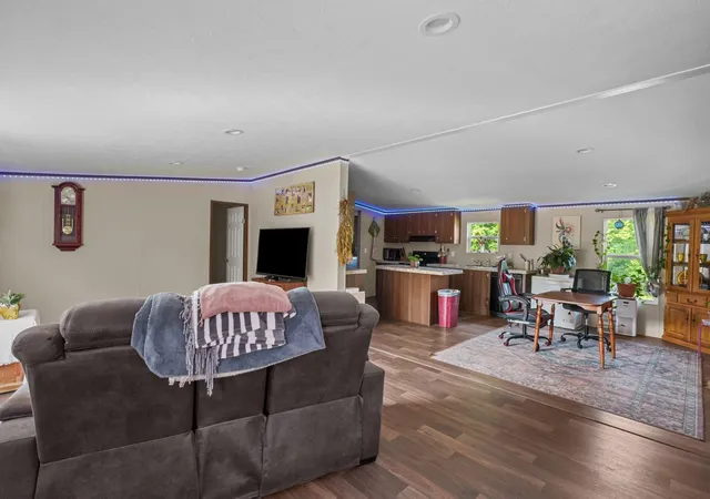 Photo 3 of Sale Pending at 580 Hopper Fish Camp Rd, Spartanburg, SC 29307 | MLS# SPN339223 | Listing updated on 2026-10-21