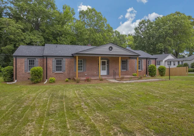 Homes for sale in Laurens, SC | 104 Arrowood Ln, Laurens, SC 29360 | MLS# SPN339236
