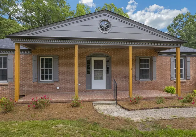 Homes for sale in Laurens, SC | 104 Arrowood Ln, Laurens, SC 29360 | MLS# SPN339236