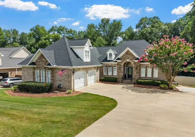 Homes for sale in Boiling Springs, SC | 502 Chippendale Ln, Boiling Springs, SC 29316 | MLS# SPN339238