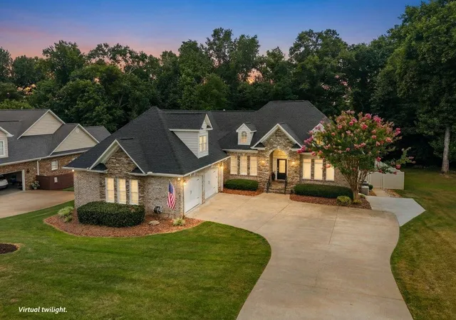 Homes for sale in Boiling Springs, SC | 502 Chippendale Ln, Boiling Springs, SC 29316 | MLS# SPN339238