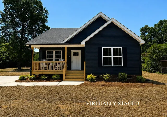 Photo 2 of Single family home for sale at 6 Wray St, York, SC 29745 | MLS# SPN339239 | Listing updated on 2026-08-26