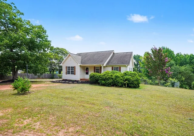 Photo 2 of Sale Pending at 778 Windmill Hl Rd, Inman, SC 29349 | MLS# SPN339251 | Listing updated on 2026-09-23