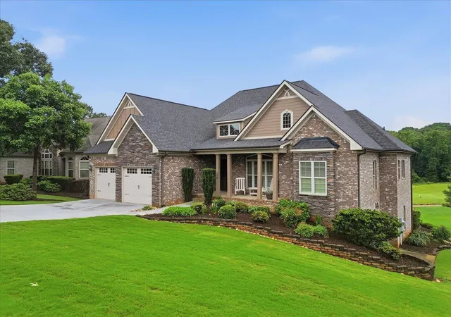 Photo 3 of Single family home for sale at 310 S Woodfin Ridge Dr, Inman, SC 29349 | MLS# SPN339261 | Listing updated on 2026-07-29