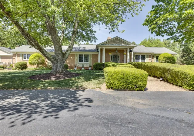 48th image of 136 Club Dr, Simpsonville, SC 29681 | MLS# SPN339268