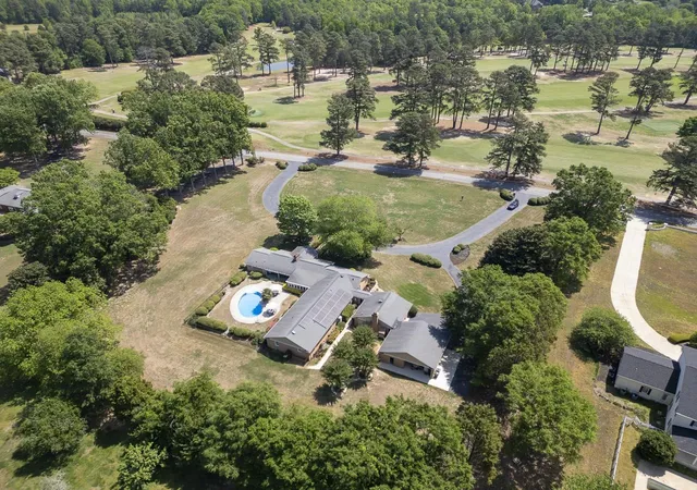 Photo 4 of Single family home for sale at 136 Club Dr, Simpsonville, SC 29681 | MLS# SPN339268 | Listing updated on 2026-07-11