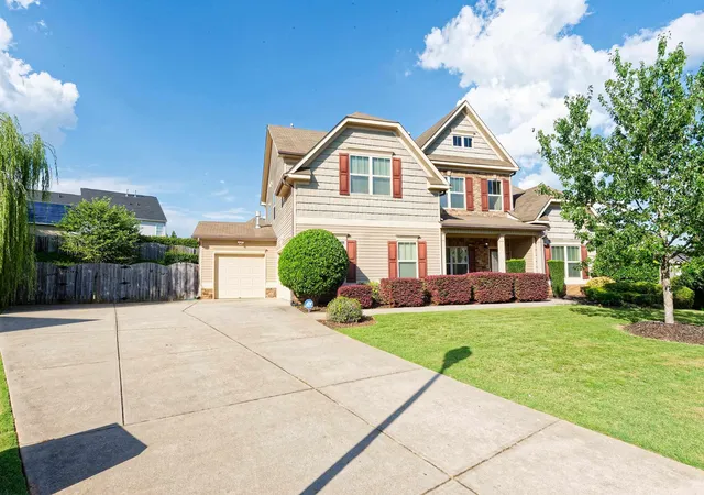Photo 2 of Single family home for sale at 10 Sheldrake Pl, Simpsonville, SC 29681 | MLS# SPN339272 | Listing updated on 2026-10-20