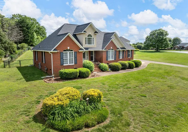 Homes for sale in Boiling Springs, SC | 121 Lewis Burnett Dr, Boiling Springs, SC 29316 | MLS# SPN339273