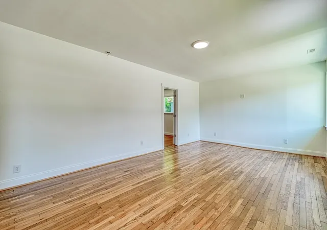 Photo 3 of Sale Pending at 390 Caulder Ave, Spartanburg, SC 29306 | MLS# SPN339336 | Listing updated on 2026-08-12
