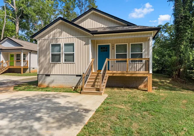 Photo 3 of Single family home for sale at 100 Prospect Ave, Spartanburg, SC 29306 | MLS# SPN339415 | Listing updated on 2026-10-16