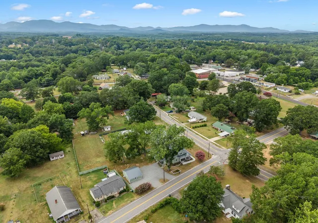 Homes for sale in Campobello, SC | 26 Lude Johnson Blvd, Campobello, SC 29322 | MLS# SPN339421