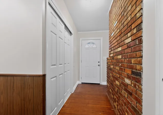 Photo 2 of Single family home for sale at 22 Westbrook Ln, Greenville, SC 29605 | MLS# SPN339439 | Listing updated on 2026-10-22