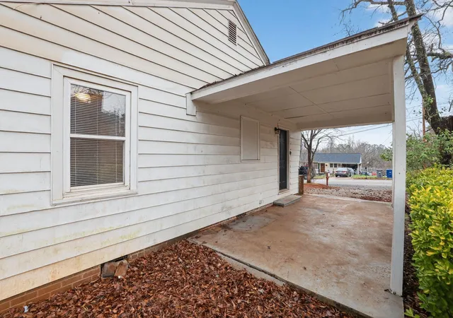 Homes for sale in Spartanburg, SC | 325 Merideth Cir, Spartanburg, SC 29306 | MLS# SPN339440