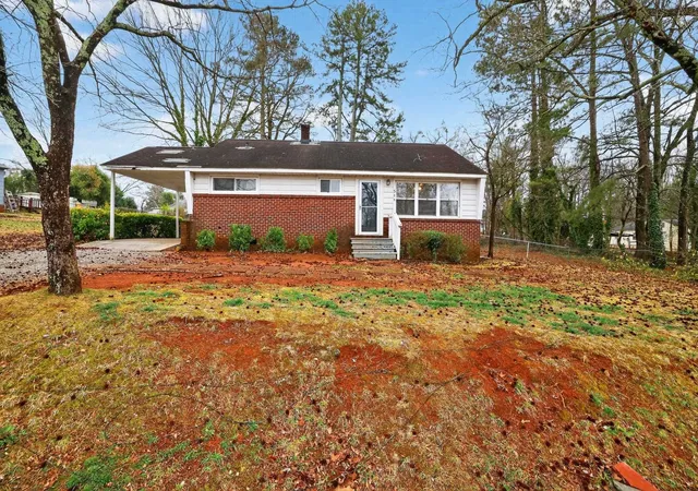Homes for sale in Spartanburg, SC | 325 Merideth Cir, Spartanburg, SC 29306 | MLS# SPN339440