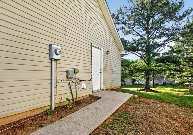Homes for sale in Spartanburg, SC | 526 Lavendula St, Spartanburg, SC 29301 | MLS# SPN339443