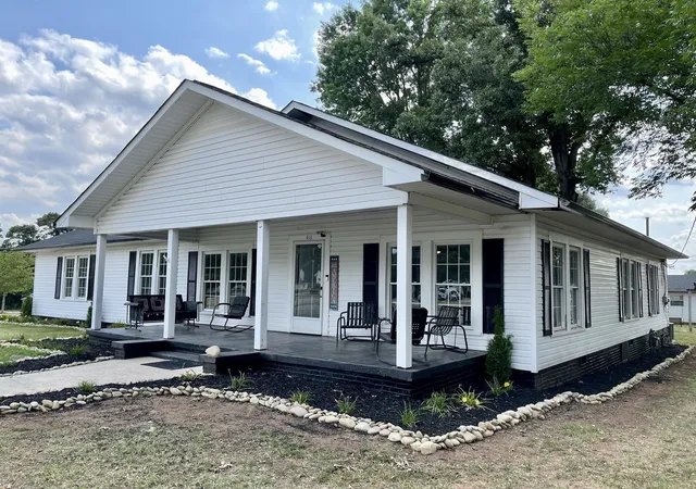 Photo 3 of Single family home for sale at 416 S Kentucky Ave, Chesnee, SC 29323 | MLS# SPN339453 | Listing updated on 2026-09-03