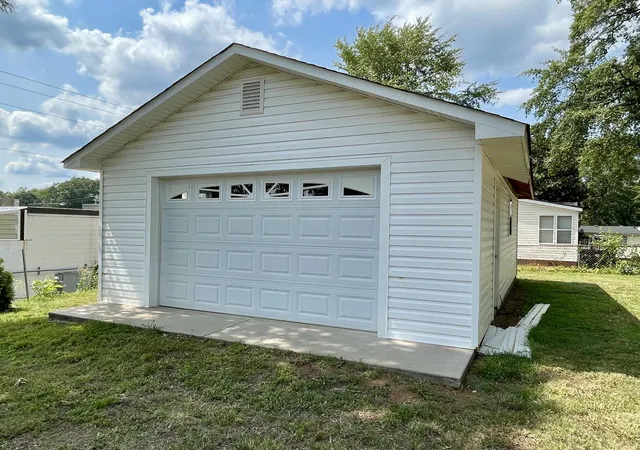 Photo 4 of Single family home for sale at 416 S Kentucky Ave, Chesnee, SC 29323 | MLS# SPN339453 | Listing updated on 2026-09-03