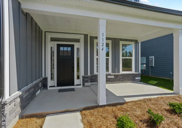 Photo 3 of Single family home for sale at 1124 Stable Way, Landrum, SC 29356 | MLS# SPN339557 | Listing updated on 2026-10-20