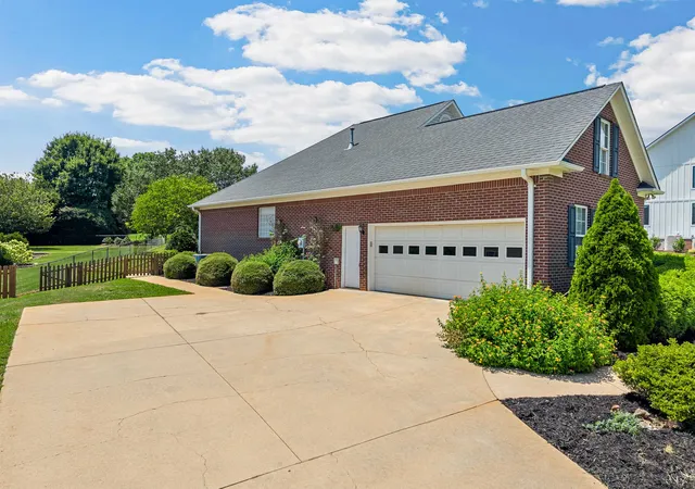 Photo 3 of Sale Pending at 120 Barley Ml Rd, Moore, SC 29369 | MLS# SPN339674 | Listing updated on 2026-09-13