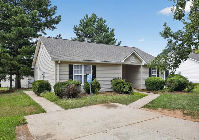Photo 4 of Sale Pending at 510 Lavendula St, Spartanburg, SC 29301 | MLS# SPN339708 | Listing updated on 2026-09-21