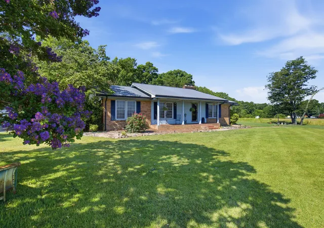 Photo 3 of Single family home for sale at 828 Ferry Rd, Forest City, NC 28043 | MLS# SPN339739 | Listing updated on 2026-08-21