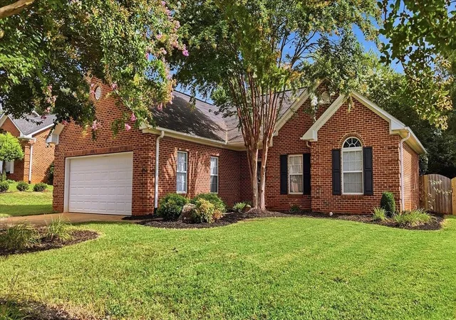 Photo 1 of Single family home for sale at 529 Fox Hurst Ct, Moore, SC 29369 | MLS# SPN339773 | Listing updated on 2026-09-17