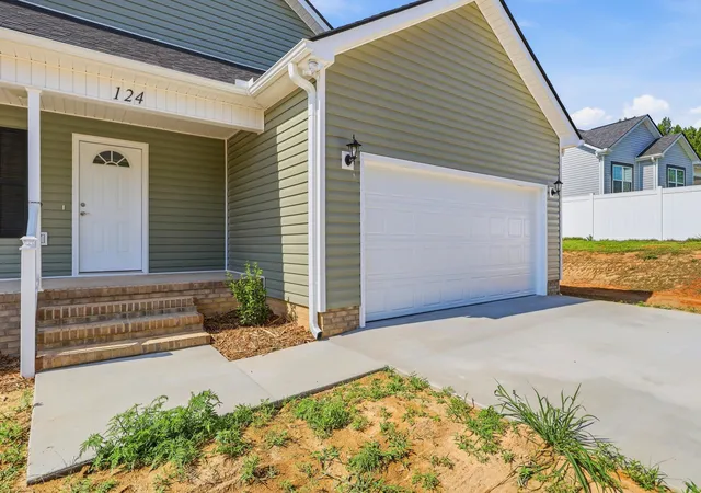 Photo 2 of Single family home for sale at 124 Laura Jane Ln, Gray Court, SC 29645 | MLS# SPN339780 | Listing updated on 2026-09-13