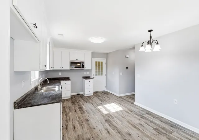 Photo 3 of Single family home for sale at 124 Laura Jane Ln, Gray Court, SC 29645 | MLS# SPN339780 | Listing updated on 2026-09-13