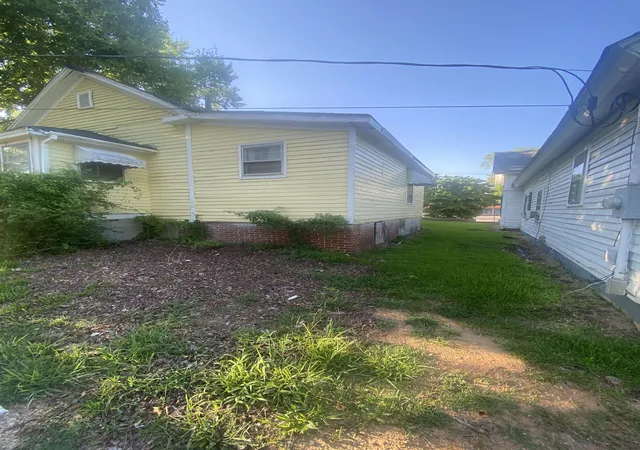 Photo 3 of Single family home for sale at 101 N Enterprise St, Union, SC 29379 | MLS# SPN339813 | Listing updated on 2026-09-07