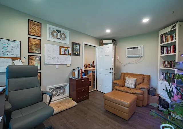Photo 3 of Single family home for sale at 211 Sunrise Dr, Greer, SC 29651 | MLS# SPN339838 | Listing updated on 2026-10-06