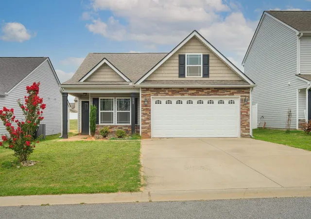 Photo 1 of Single family home for sale at 680 Spartan Commodor Ln, Inman, SC 29349 | MLS# SPN339840 | Listing updated on 2026-09-13