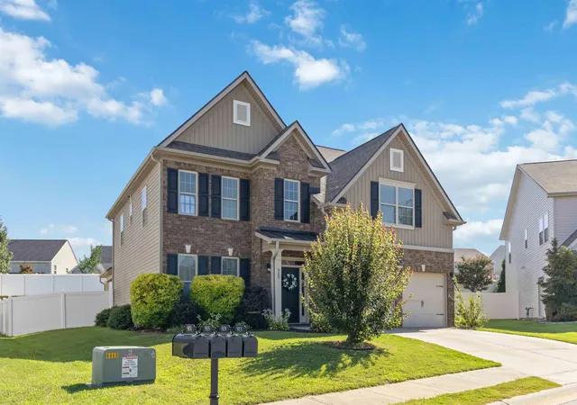 Photo 3 of Single family home for sale at 909 Deephallow Pl, Greer, SC 29651 | MLS# SPN339873 | Listing updated on 2026-10-02
