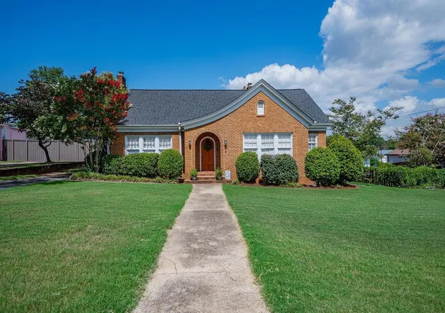Photo 1 of Sale Pending at 6 Oakland Ave, Inman, SC 29349 | MLS# SPN339878 | Listing updated on 2026-08-27