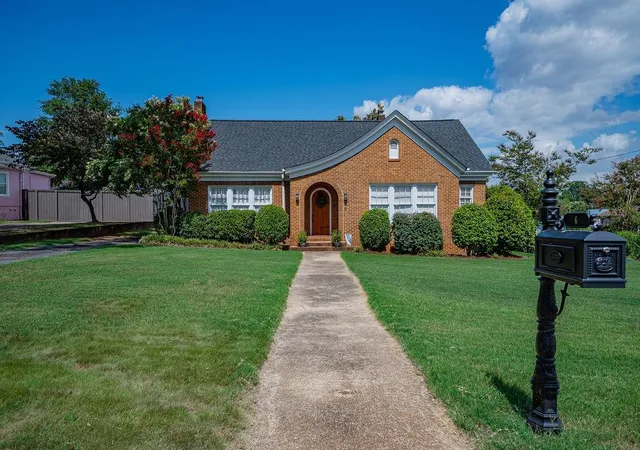 Photo 2 of Sale Pending at 6 Oakland Ave, Inman, SC 29349 | MLS# SPN339878 | Listing updated on 2026-08-27