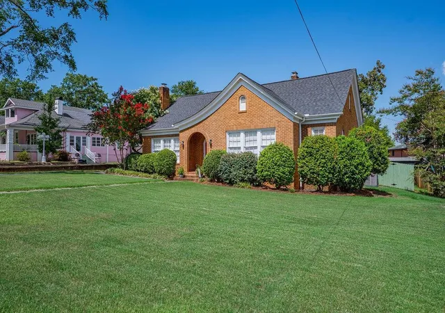 Photo 3 of Sale Pending at 6 Oakland Ave, Inman, SC 29349 | MLS# SPN339878 | Listing updated on 2026-08-27