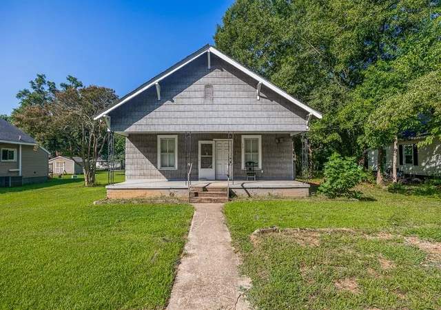 Photo 3 of Sale Pending at 310 Hawkins St, Wellford, SC 29385 | MLS# SPN339927 | Listing updated on 2026-09-19