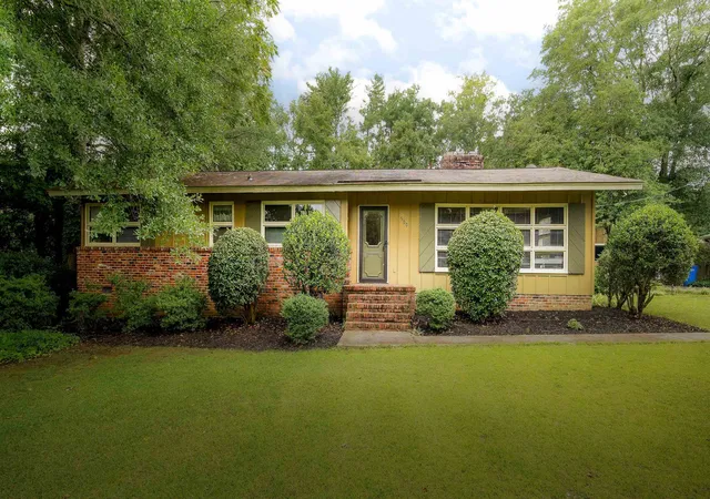 Photo 1 of Single family home for sale at 500 Richbourgh Rd, Greenville, SC 29615 | MLS# SPN340004 | Listing updated on 2026-10-07