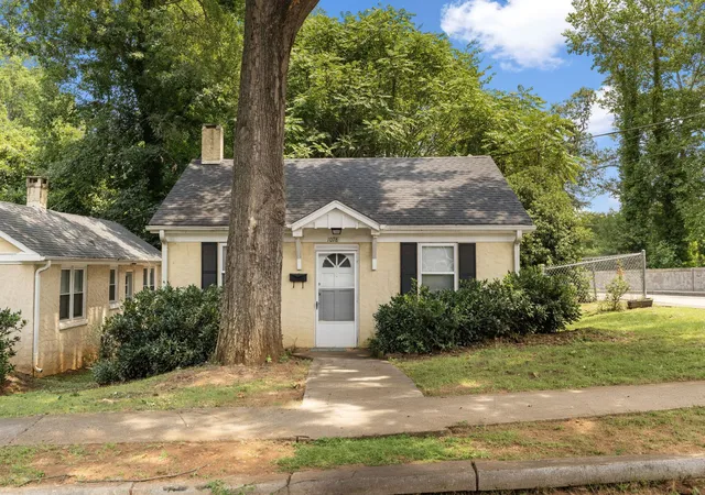 Photo 3 of Multi family home for sale at 1072 1078 Otis Blvd, Spartanburg, SC 29302 | MLS# SPN340035 | Listing updated on 2026-08-02