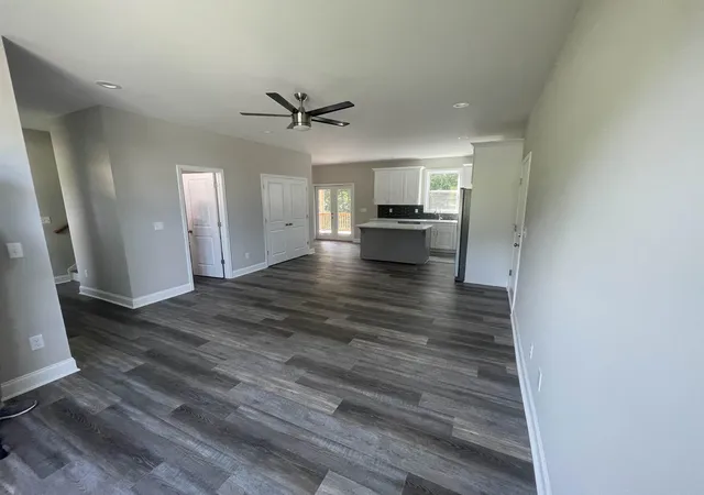 3rd image of 709 Rockcliff St, Greenville, SC 29617 | MLS# SPN340046