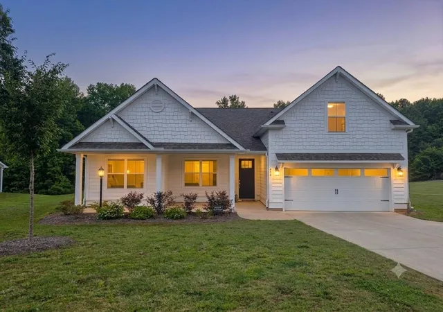 Photo 1 of Single family home for sale at 836 Orchard Valley Ln, Boiling Springs, SC 29316 | MLS# SPN340080 | Listing updated on 2026-10-10